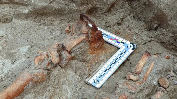 Загадкова могила у Польщі. Фото: Полінський та ін., J. Archaeol. Sci. Rep. , 2026