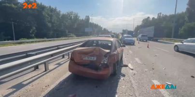 Фура запустила цепочку аварий на Житомирской трассе