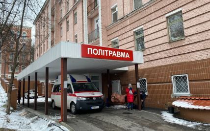 Наслідки ранкового обстрілу Києва: чоловіку відірвало руку, двоє людей – в операційній