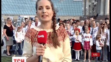 На Майдані зробили масове групове фото у вишиванках