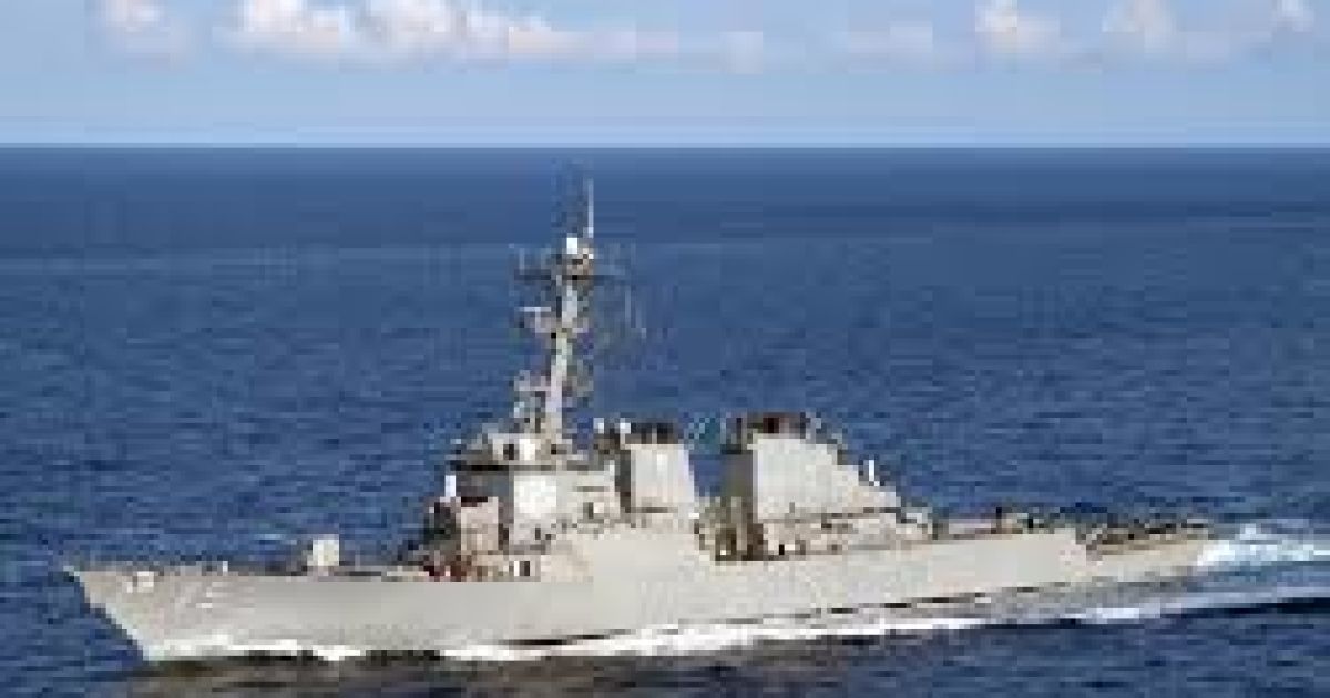 Эсминец USS Donald Cook (DDG-75) типа Arleigh Burke, оснащенный системой ПРО "Иджис" и крылатыми ракетами "Томагавк"