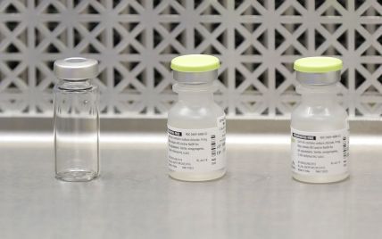 В Україні дві лабораторії розробляють вакцину проти COVID-19: їм виділили понад мільйон гривень