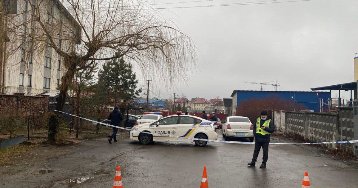 У Вишневому затримано озброєного зловмисника