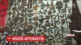 Житель Херсонщины превратил собственный двор в музей старинных артефактов