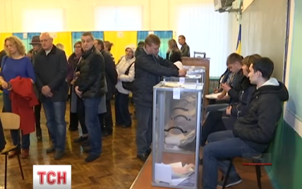 Филатов нашел доказательства покупки голосов на выборах в Днепропетровске