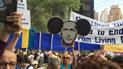 Возле штаб-квартиры ООН протестуют против политики Путина.