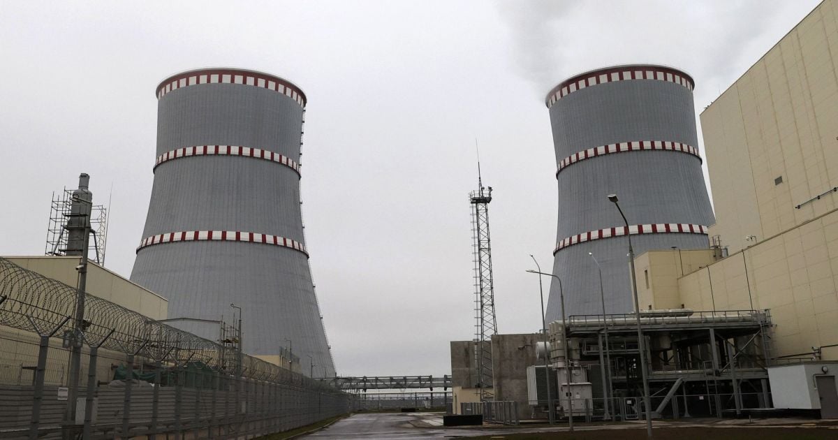 Урочисто відкрита Лукашенком АЕС у Білорусі призупинила вироблення енергії