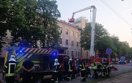 В Киеве горело здание таможенной службы (фото)