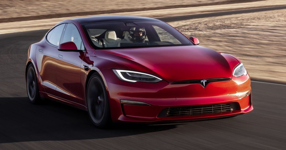 Хакер обнаружил секретный "режим Илона" у Tesla
