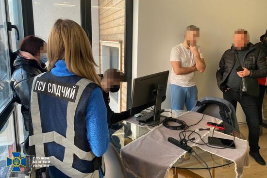 Українські хакери створили сервіс, за допомогою якого обікрали пів сотні іноземних компанії на 1 млн доларів