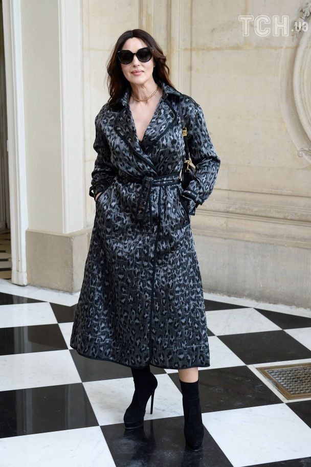 Моника Белуччи в Paris Fashion Week (2021) / © Getty Images
