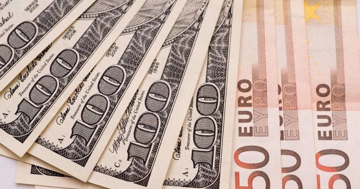 Курс долара і євро на 26 серпня
