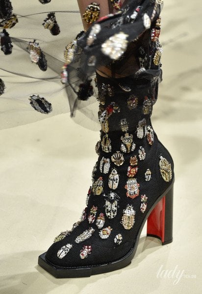 Колекція Alexander McQueen прет-а-порте сезону осінь-зима 2018-2019 / © Getty Images