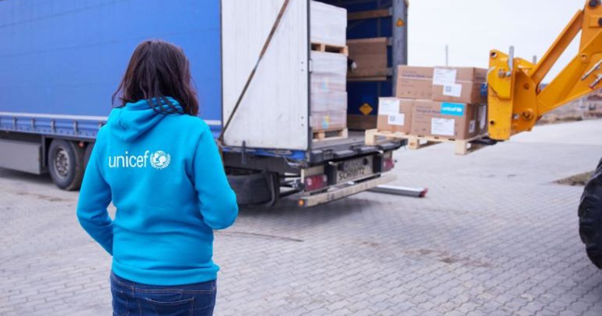 Кличко подякував волонтерам і бізнесу за допомогу гуманітарному штабу Києва