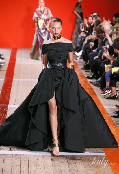 Коллекция Elie Saab прет-а-порте сезона весна-лето 2020 / © East News