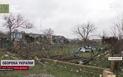 Уже почти год без света и воды: жители разрушенной Любимовки возвращаются домой