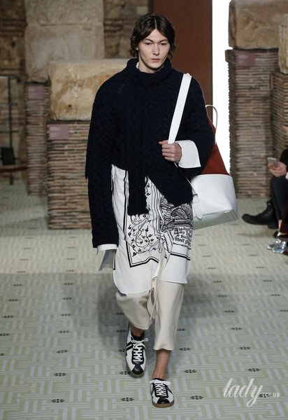 Коллекция Lanvin прет-а-порте сезона осень-зима 2019-2020 / © East News