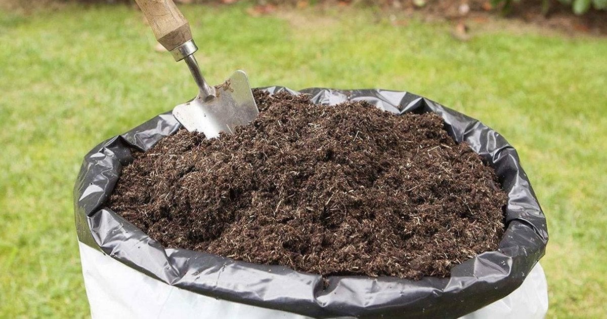 Компост в мішках