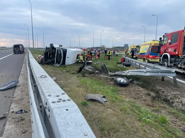 У Польщі перекинувся мікроавтобус з українцями. / © rmf24.pl