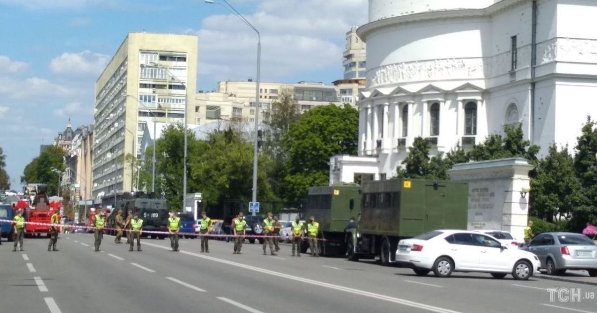 Захоплення банку в Києві: зловмисник нібито вимагав грошей
