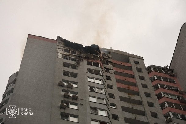 Атака РФ на Київ 8 липня  / © ДСНС України