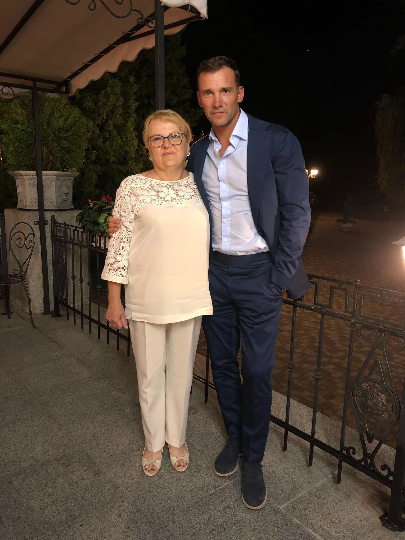 Андрей Шевченко с мамой / © facebook.com/shevaofficial