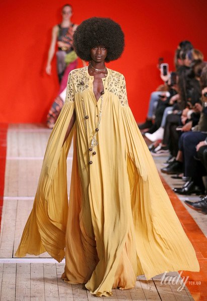Коллекция Elie Saab прет-а-порте сезона весна-лето 2020 / © East News