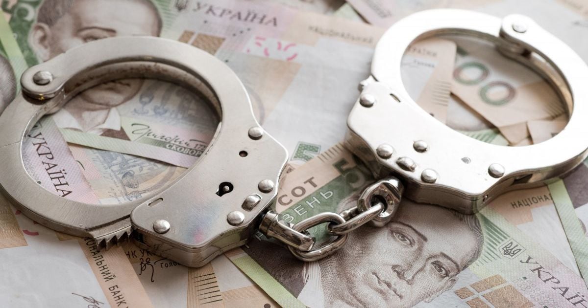 У Києві затримали посадовця Подільської РДА на отриманні великого хабаря