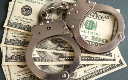 В Кропивницком майора полиции поймали на вымогательстве взятки в 20 тысяч долларов