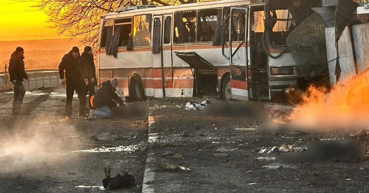 Росія атакувала автобус із шахтарями