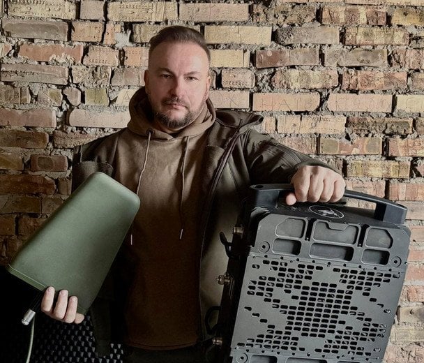 РФ намагалася вбити Сергія Флеша: реактивні дрони атакували будинок радника міністра оборони