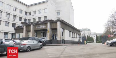 У лікарні "Феофанія" для Зеленського обладнали кабінет, в якому він проводить селекторні наради