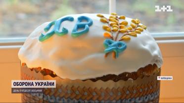 Жінки на Київщині напекли 500 пасок і відвезли їх до Бучі й Ірпеня, де досі є голодні люди
