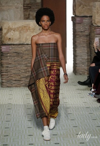 Коллекция Lanvin прет-а-порте сезона осень-зима 2019-2020 / © East News