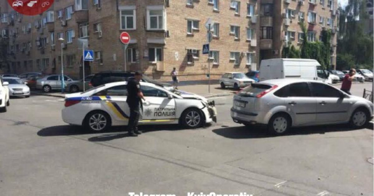 ДТП патрульних на подолі_3 / © Facebook/Киев Оперативный
