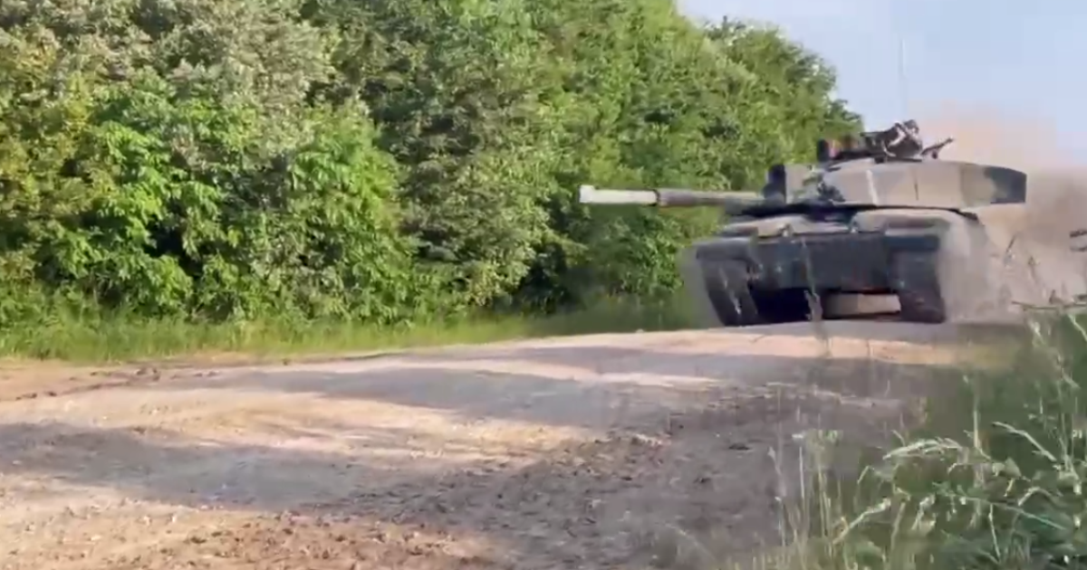 Британський танк Challenger 2