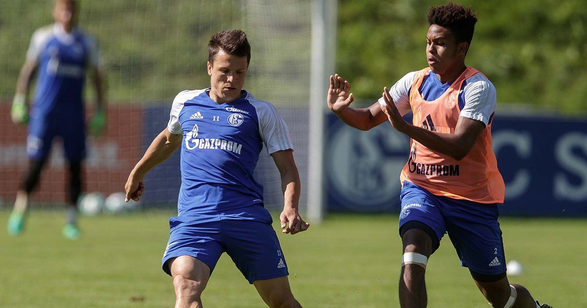 Коноплянка пропустив матч "Шальке" через проблеми з британською візою