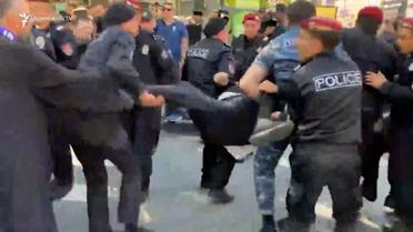 Протести у Вірменії: поліція затримала сотні людей – відео