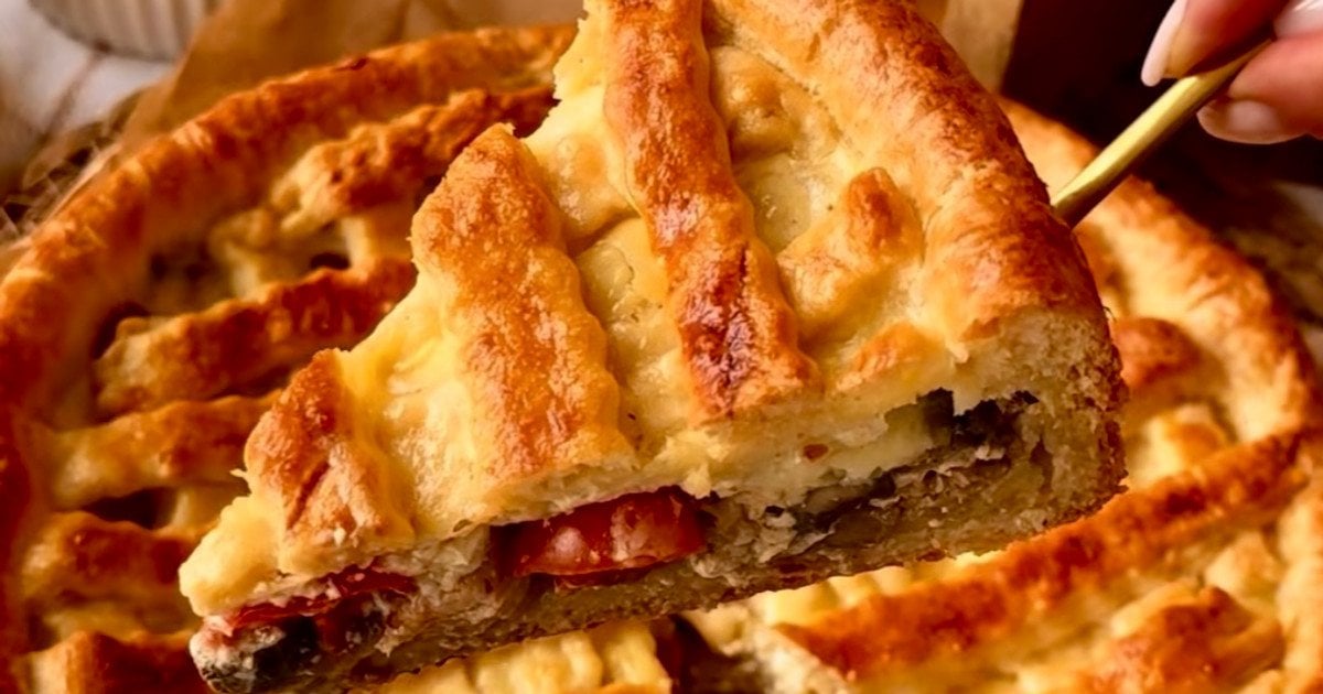 Пирог с курицей и грибами tiktok.com_annasimiachko