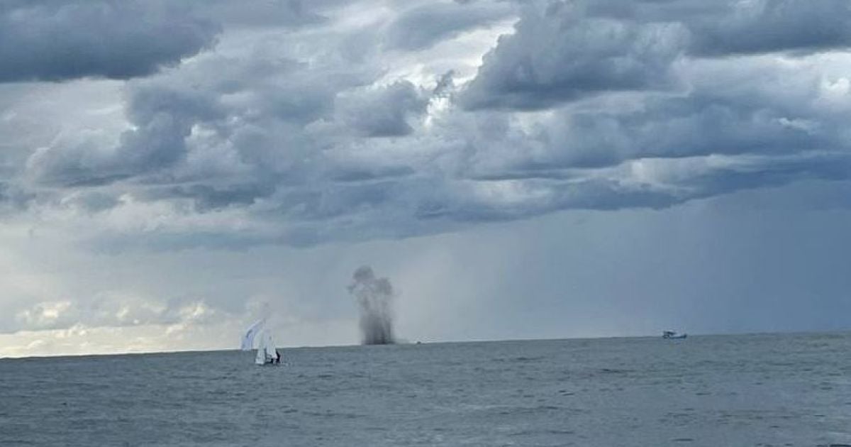 В море у берегов Севастополя произошед взрыв (фото)