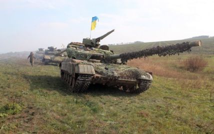 Перемирие на Донбассе продолжается, а силы АТО готовятся к отводу танков под Донецком