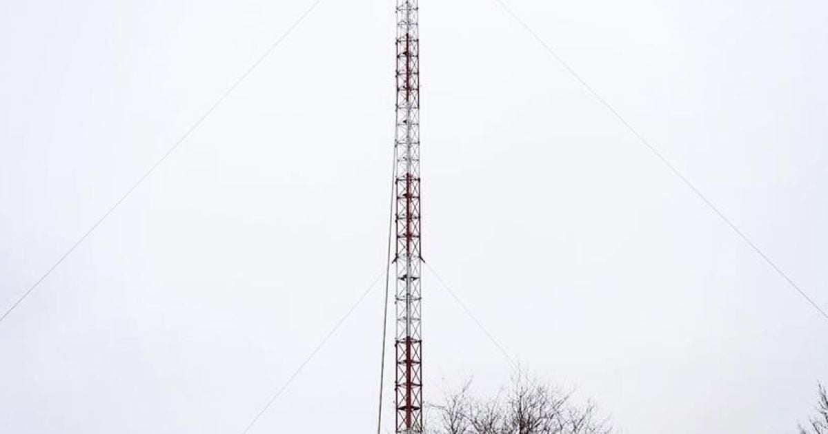 На Донбасі відкрили зруйновану бойовиками телевежу