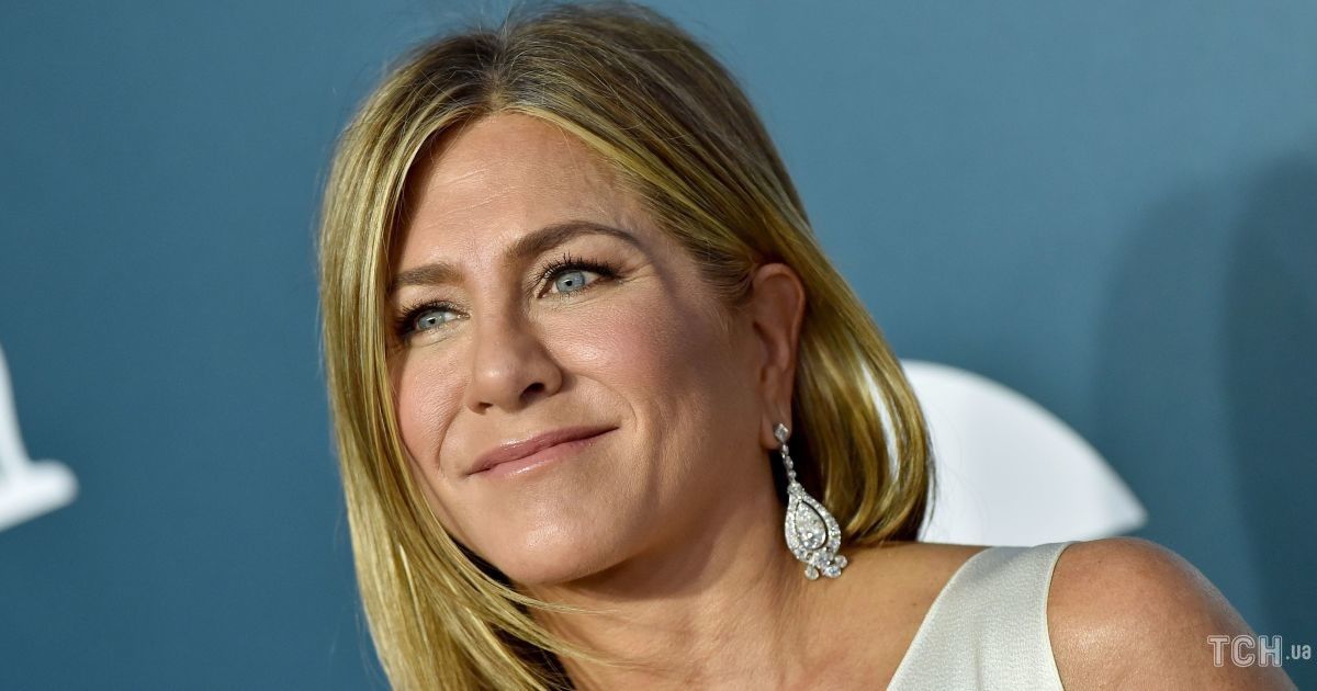 Дженнифер Энистон