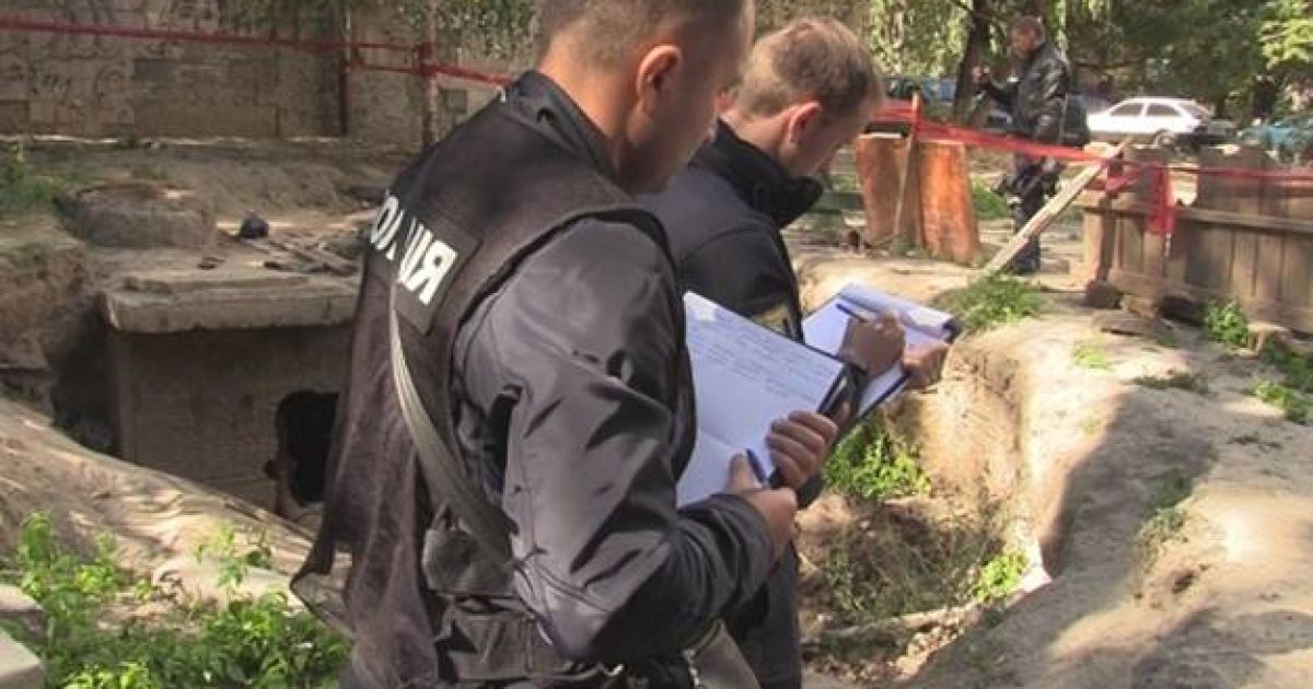 Без голови і у каналізації. Стали відомі подробиці моторошного вбивства у Києві