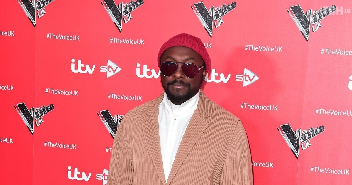 Участника группы The Black Eyed Peas застали в Киеве на Подоле во время прогулки