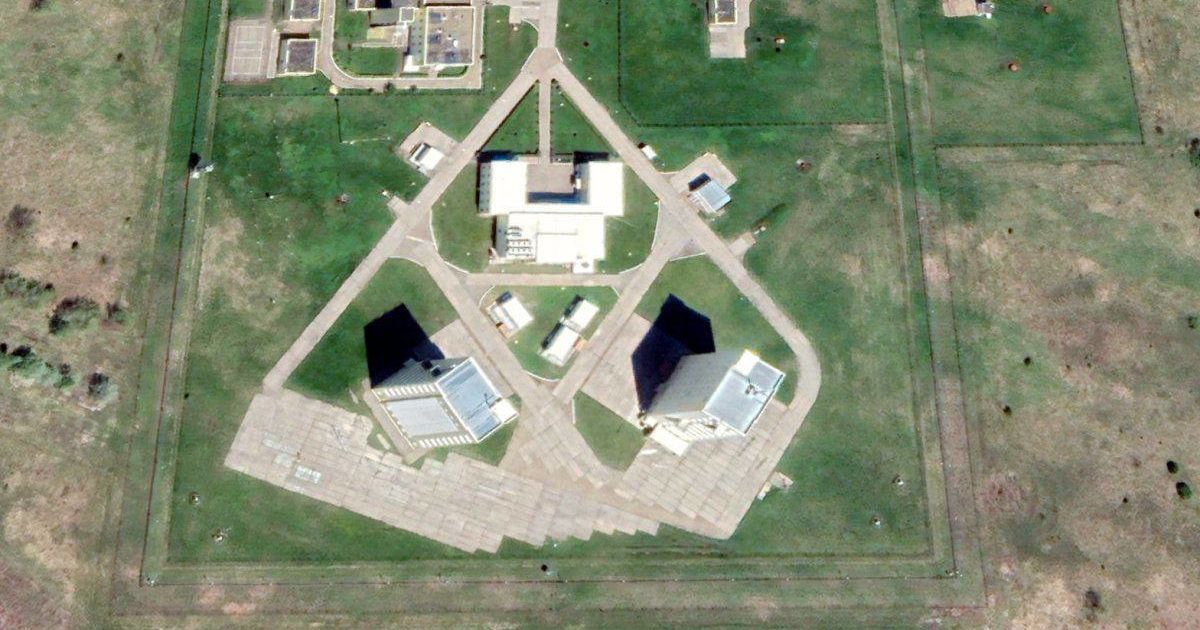 РЛС окупантів "Воронеж-ДМ" на Кубані / Фото: Defense Express