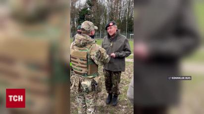 Король Нідерландів побував на навчанні наших військових у Британії