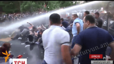 Армянские власти поставили протестующим ультиматум