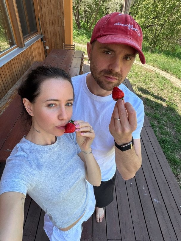 Надя Дорофєєва з чоловіком / © instagram.com/nadyadorofeeva