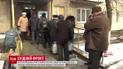 Черга до магазину за питною водою в Авдіївці